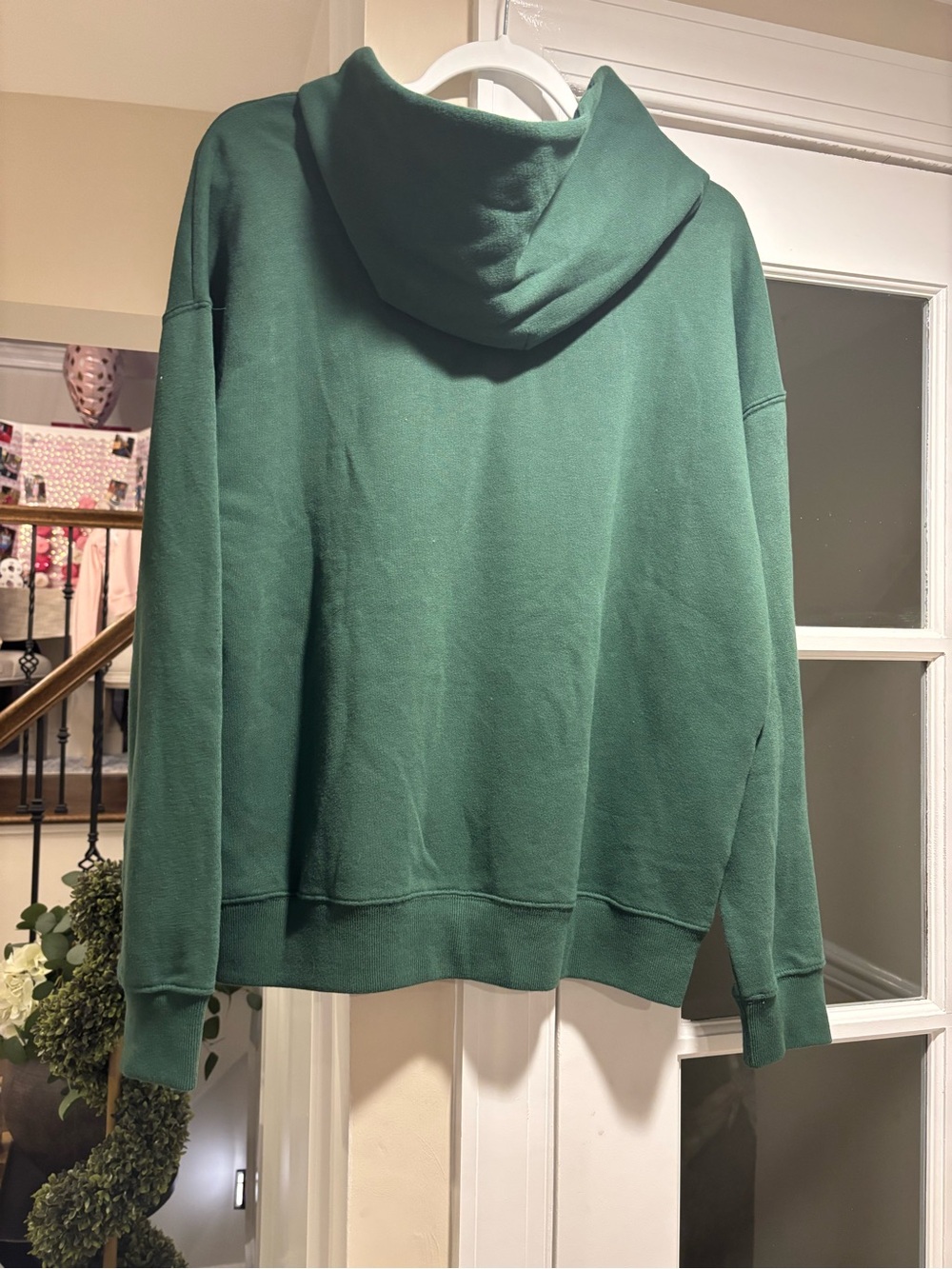 Hollister Green "Senior" Hooded Sweatshirt - Size Medium NWT - Picture 5 of 10